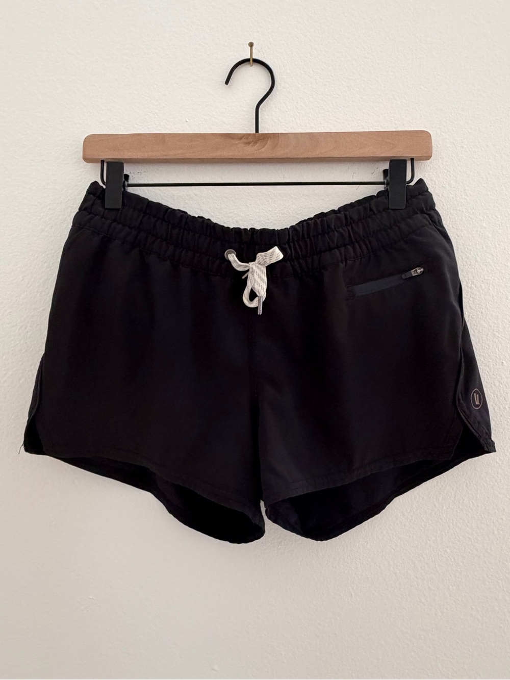 Vuori Womens Small Black Running Shorts Drawstring Zip Pocket Athletic Workout
